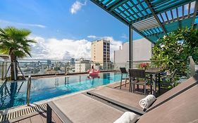 Happy House Hotel & Apartment